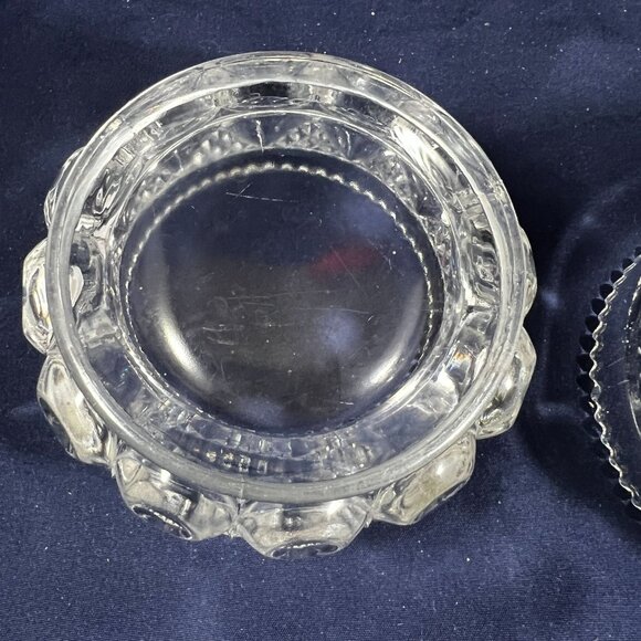 Set Of 2 Vintage Clear Cut Glass Trinket Dishes With Intricate Detailing & Scall - Picture 5 of 5